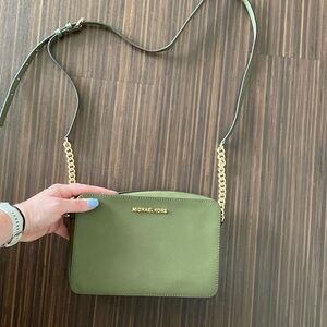 Kors Hunter green cross body